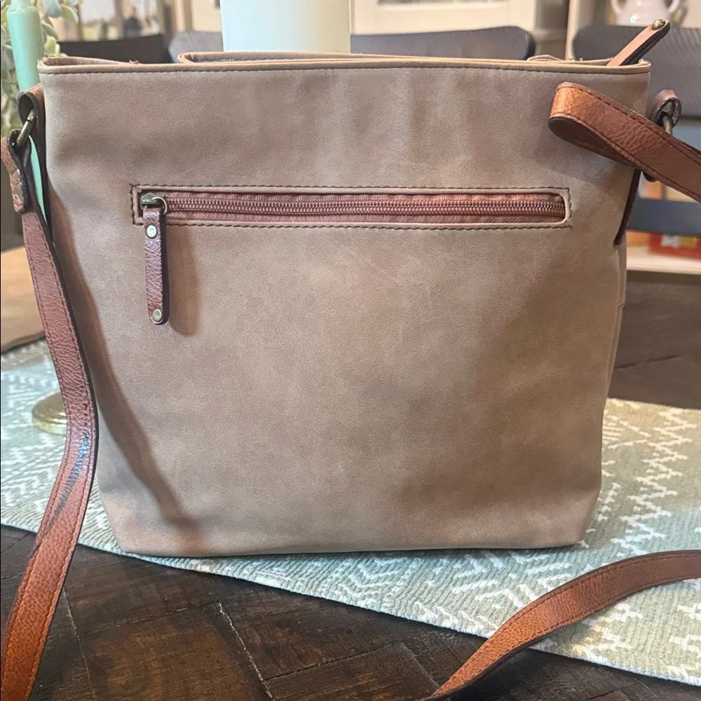 b.ø.c Born Concept Taupe Leather Crossbody Bag‎ Purse